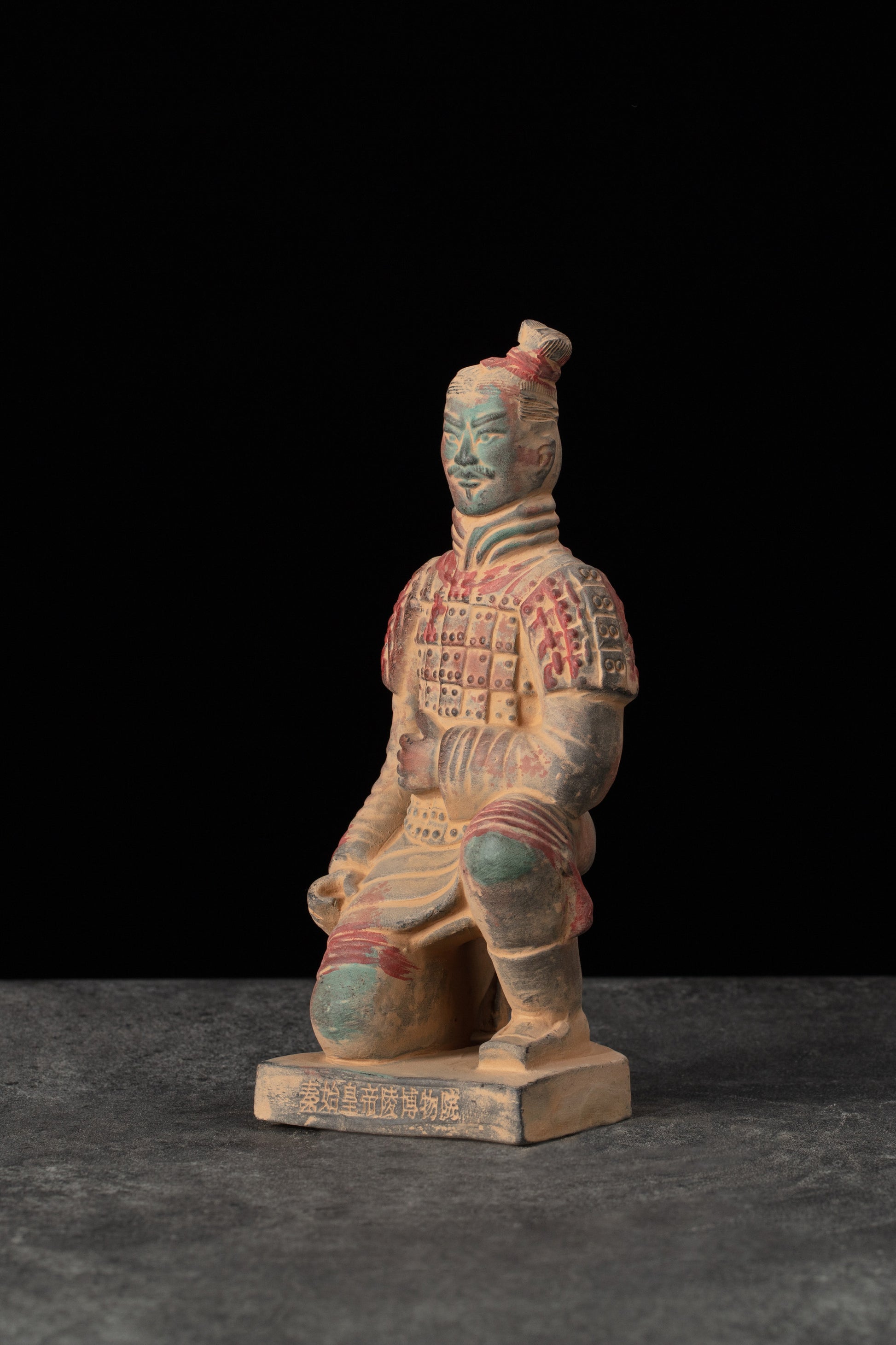 20CM Painted Kneeling Archer - CLAYARMY-Side perspective showcasing the craftsmanship and vibrant colors of the 20CM Painted Soldier's accessories.