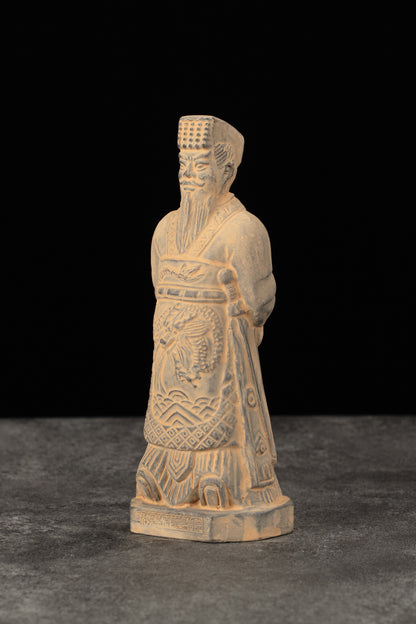 15CM Emperor - CLAYARMY -Elegant presentation of Clayarmy's 15CM Emperor Qin Terracotta Warrior, a miniature symbol of historical significance.