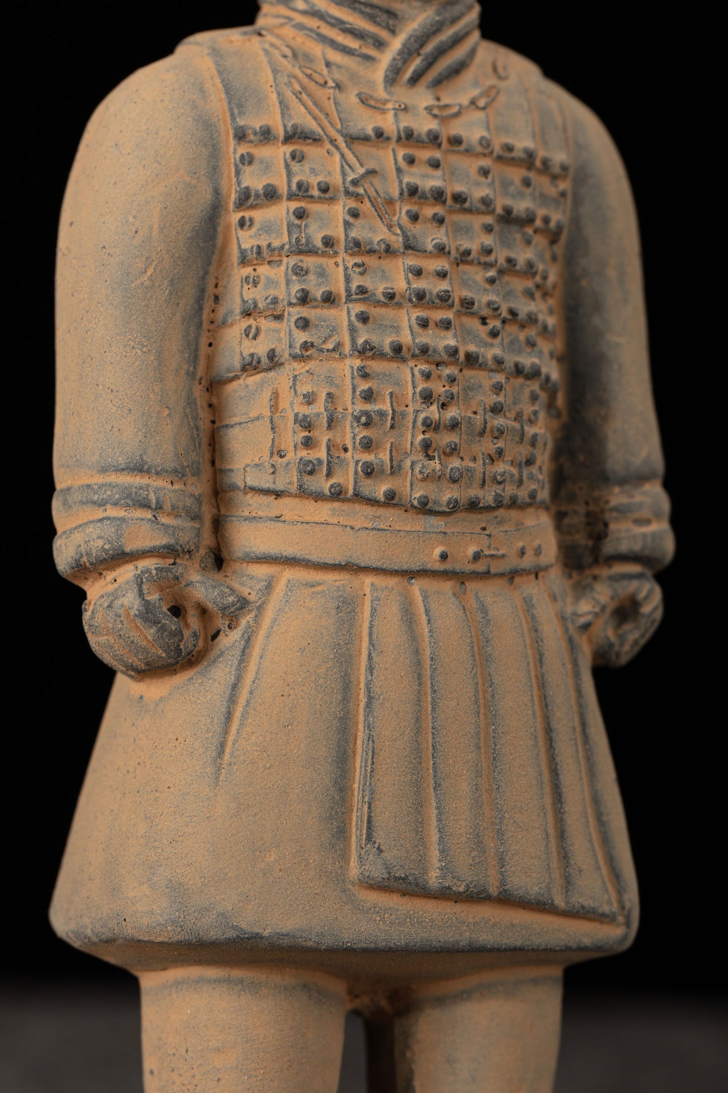 15CM Cavalryman - CLAYARMY-Close and detailed look at the 15CM Terracotta Army Cavalryman's overall presentation, providing a comprehensive view of the figurine's craftsmanship.