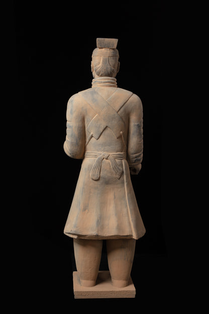 1.8M Officier - CLAYARMY-Back view featuring the long crown and layered jacket, emphasizing the stature of the 1.8M Officer.