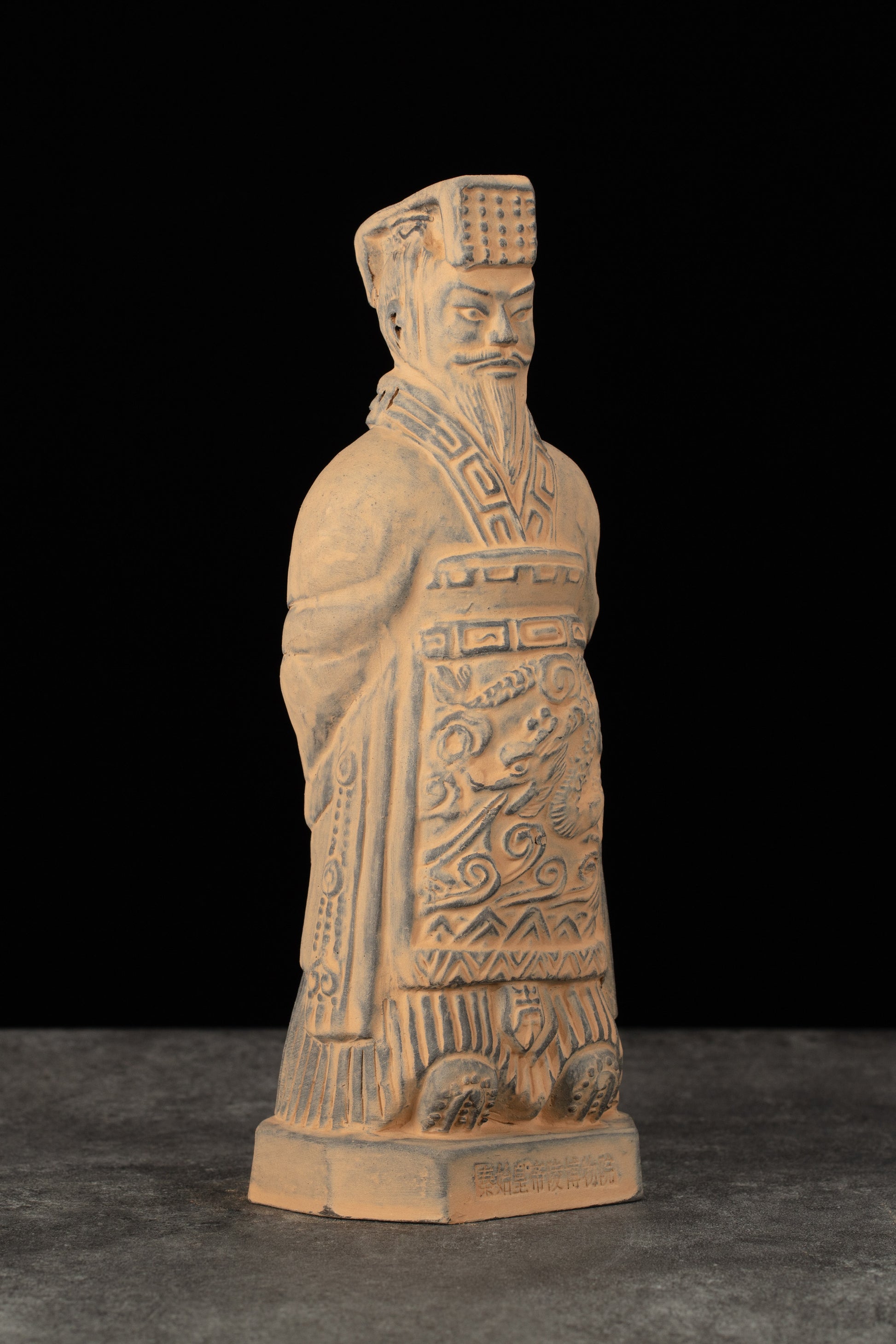 20CM Emperor - CLAYARMY -Intricate craftsmanship of Clayarmy's 20CM Emperor Qin Terracotta Warrior, a testament to ancient Chinese artistry.