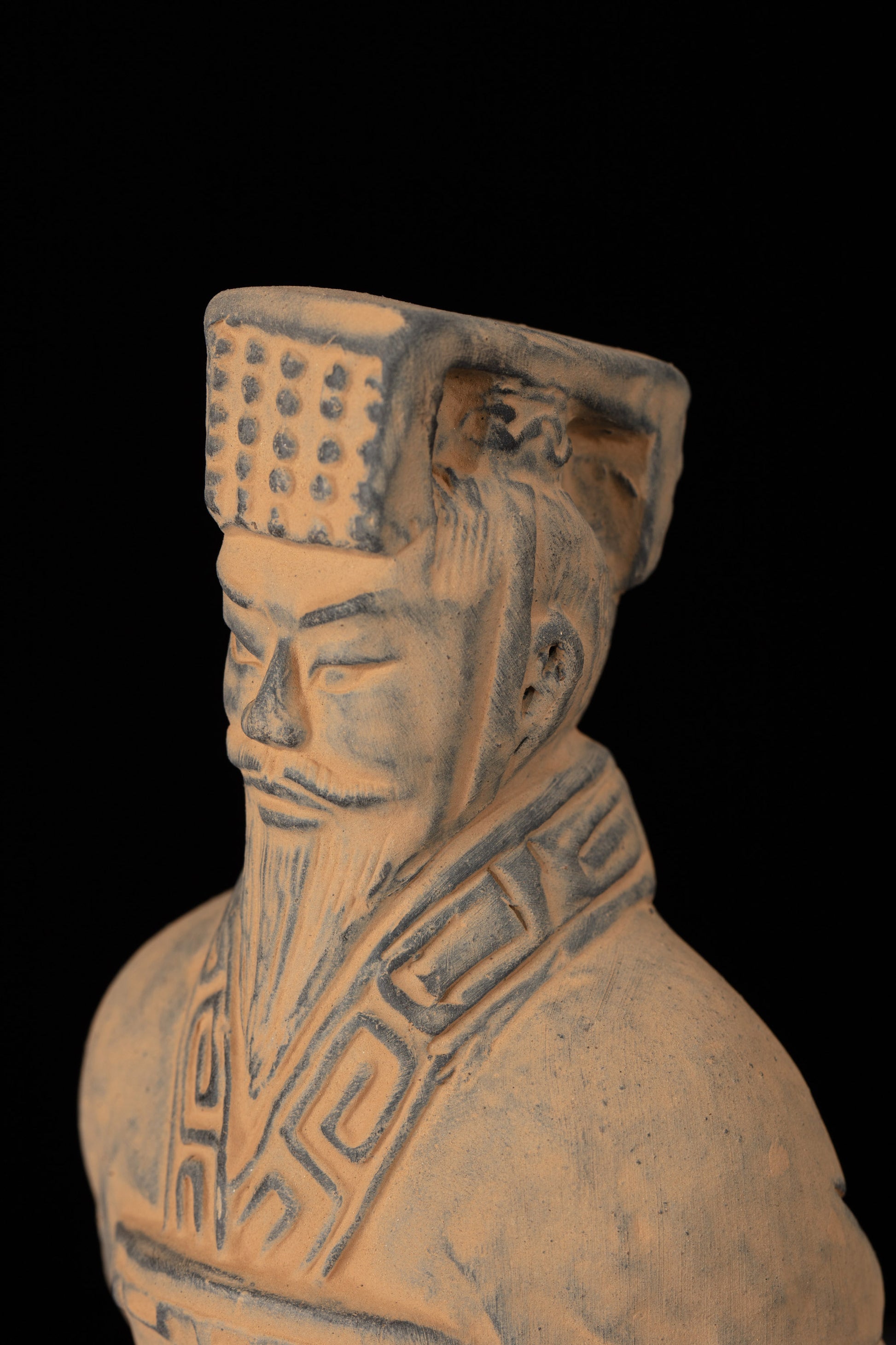 20CM Emperor - Top-down view of Clayarmy's 20CM Emperor Qin Terracotta Warrior, revealing the intricate details of the crown and armor.