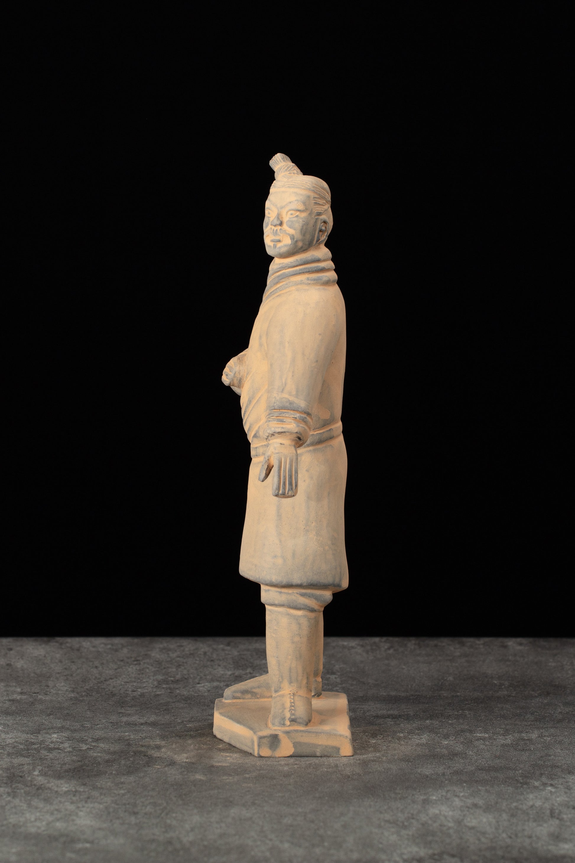 25CM Standing Archer - CLAYARMY-Unique perspective of the 25CM Terracotta Army Standing Archer, highlighting specific features and lifelike details.