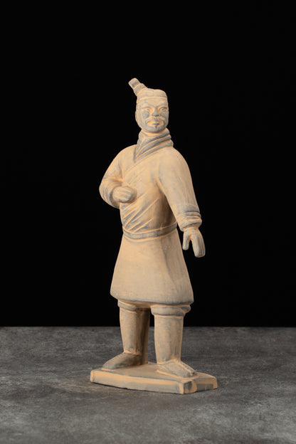 25CM Standing Archer - CLAYARMY-Side profile of the 25CM Standing Archer replica, featuring the unique bun, battle robe, and short boots.