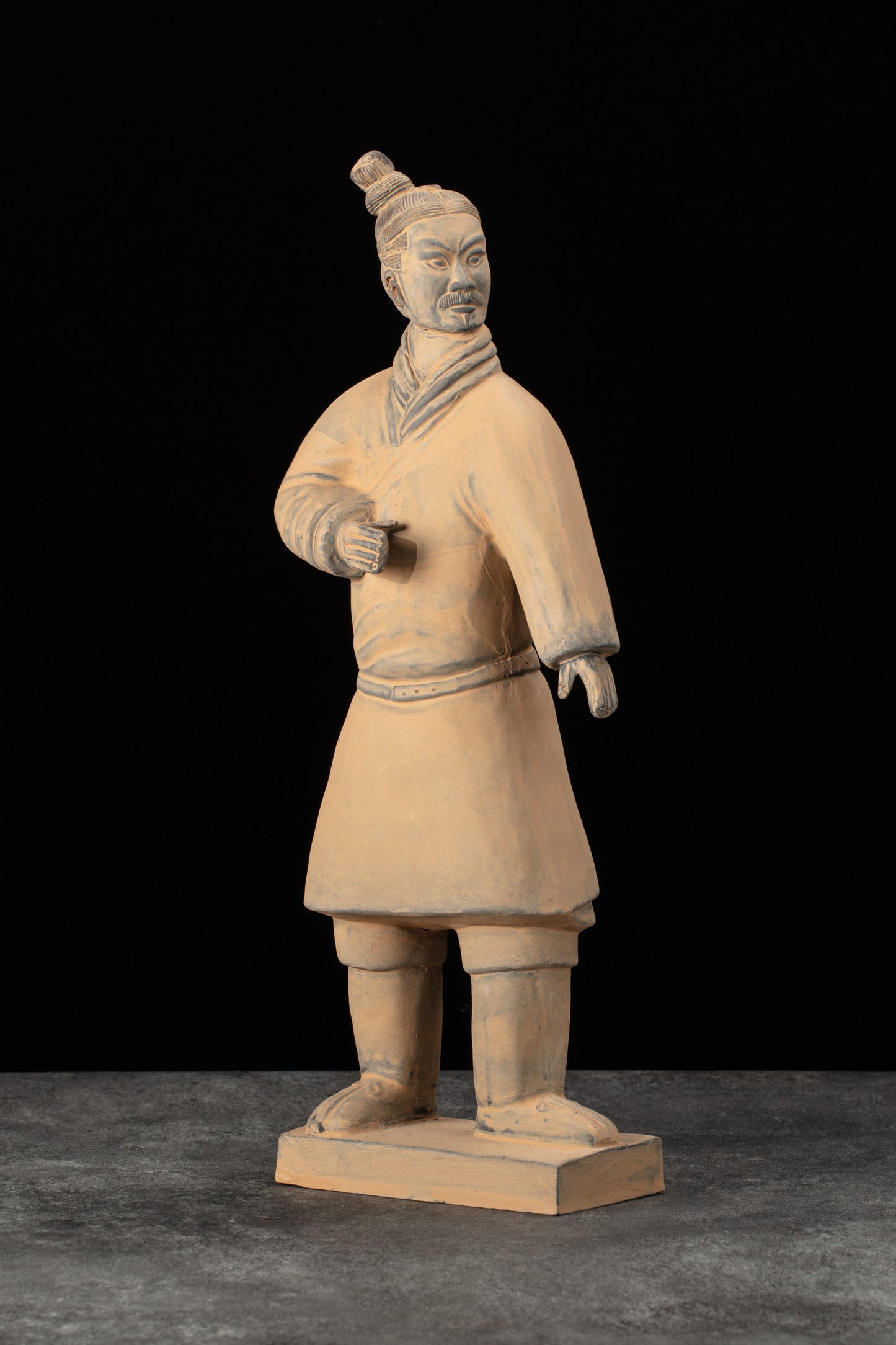 35CM Standing Archer - CLAYARMY-Artistic side profile of the 35CM Standing Archer replica, showcasing its distinctive bun, battle robe, and short boots.