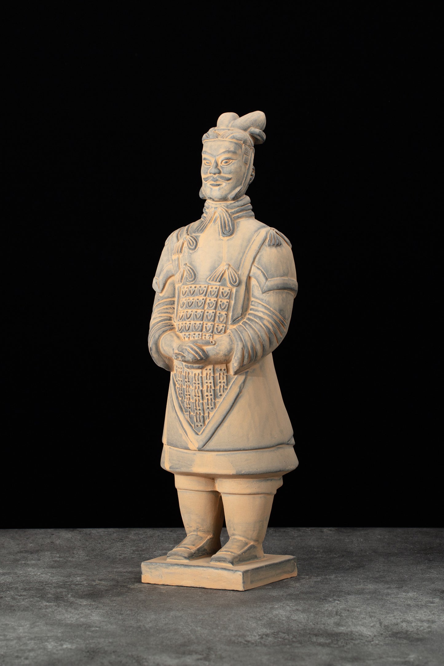 35CM General - CLAYARMY-Majestic Military Stature: Side profile of the 35CM General, revealing a majestic military stature and meticulous craftsmanship in the sculpting process.