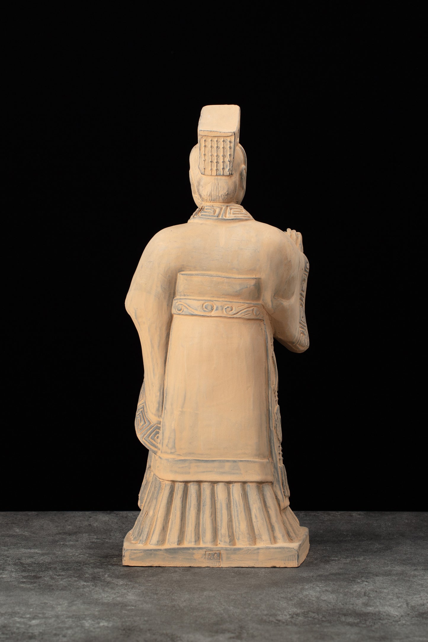 35CM Emperor - CLAYARMY -Majestic representation of Clayarmy's 35CM Emperor Qin Terracotta Warrior, a larger-than-life tribute to ancient China.