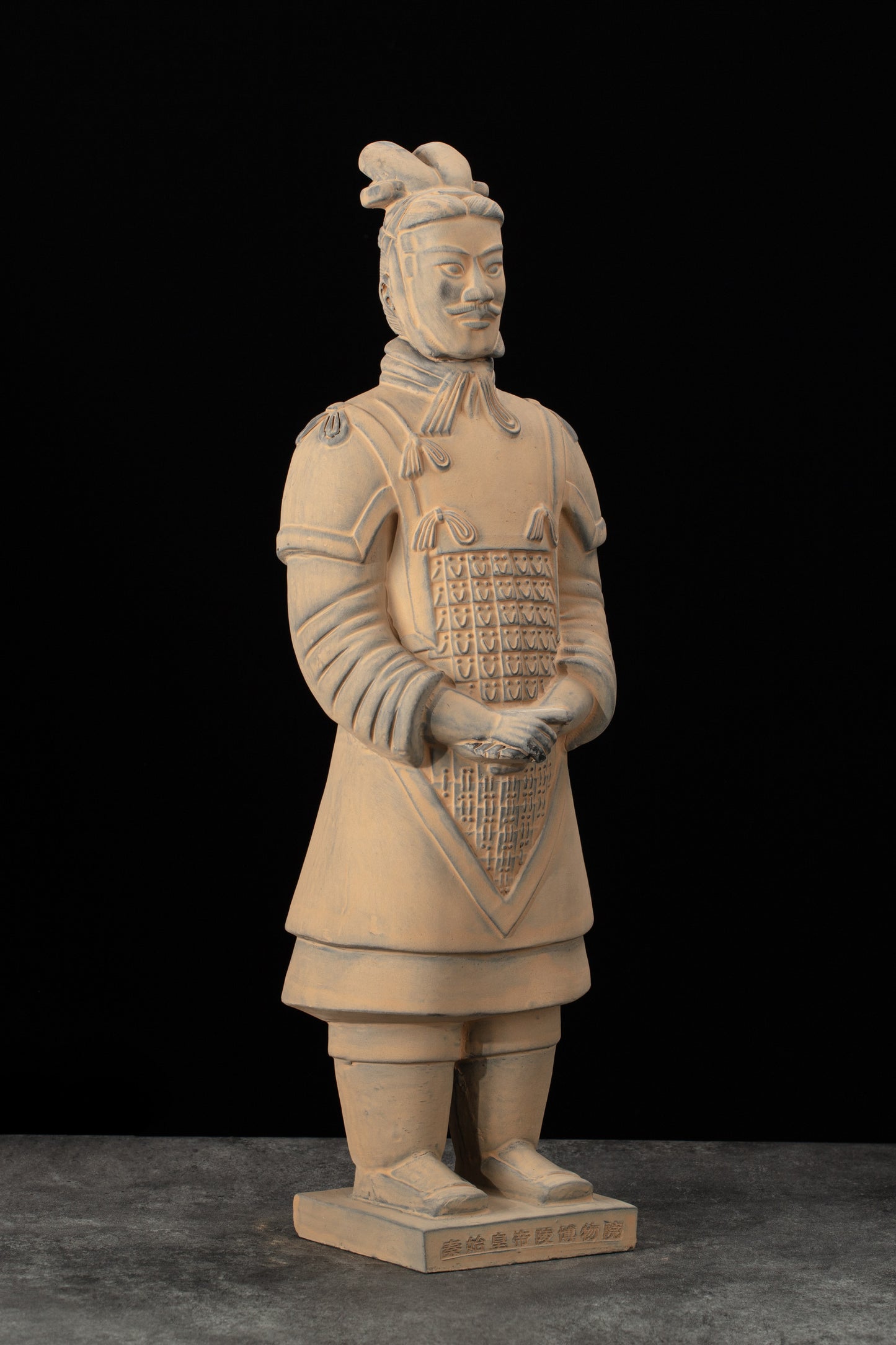 55CM General - CLAYARMY-Culturally Inspired: Side view of the 55CM General, illustrating cultural inspiration in the sculpting of ancient military uniforms and accessories.