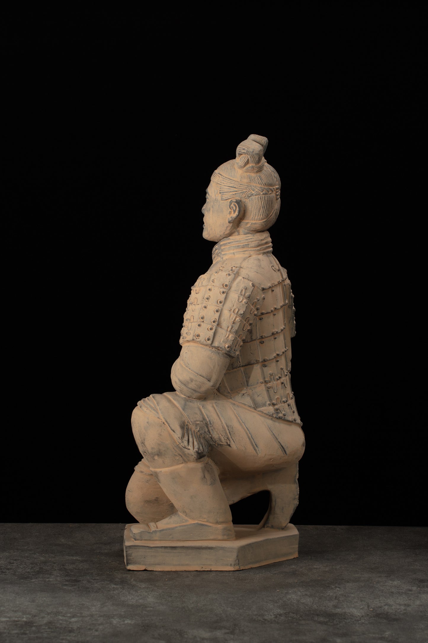 55CM Kneeling Archer - CLAYARMY-Side profile emphasizing the dynamic pose and meticulous craftsmanship of the 55CM Kneeling Archer.