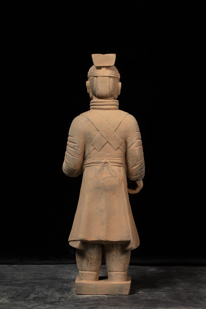 70CM Officier - CLAYARMY-Back view featuring the long crown and layered jacket, emphasizing the stature of the 70CM Officer.