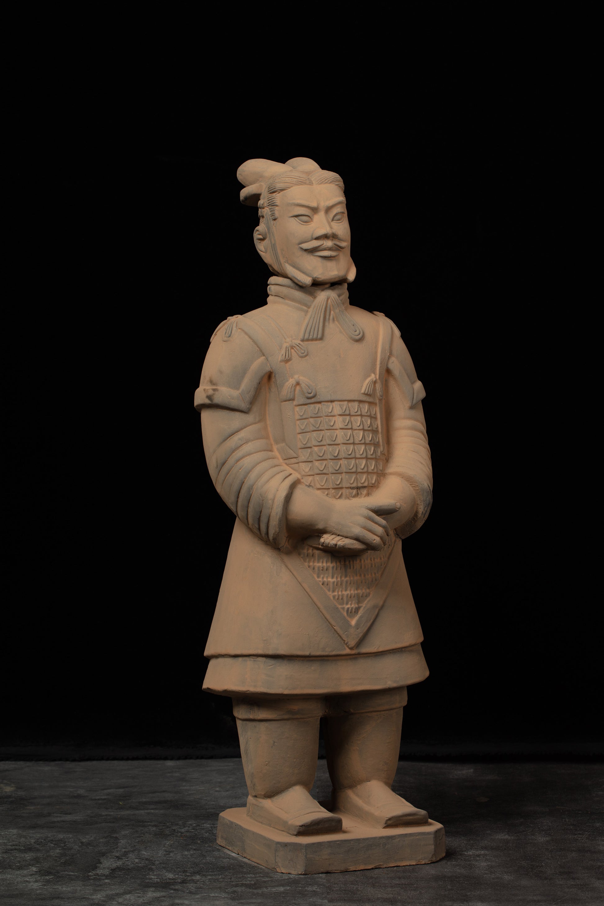 70CM General - CLAYARMY-Culturally Inspired: Side view of the 70CM General, illustrating cultural inspiration in the sculpting of ancient military uniforms and accessories.