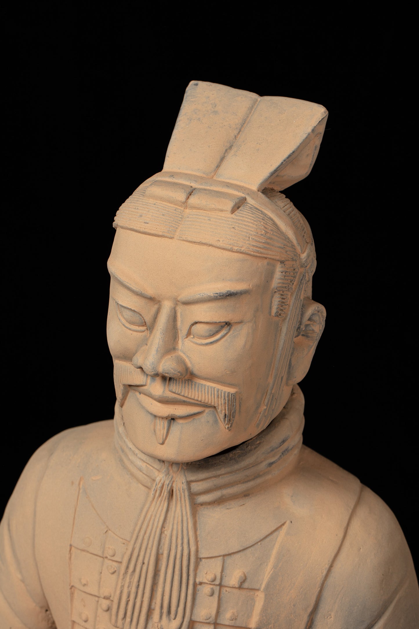 70CM Officier - CLAYARMY-Close-up shot capturing the facial expression and meticulous craftsmanship of the 70CM Officer.