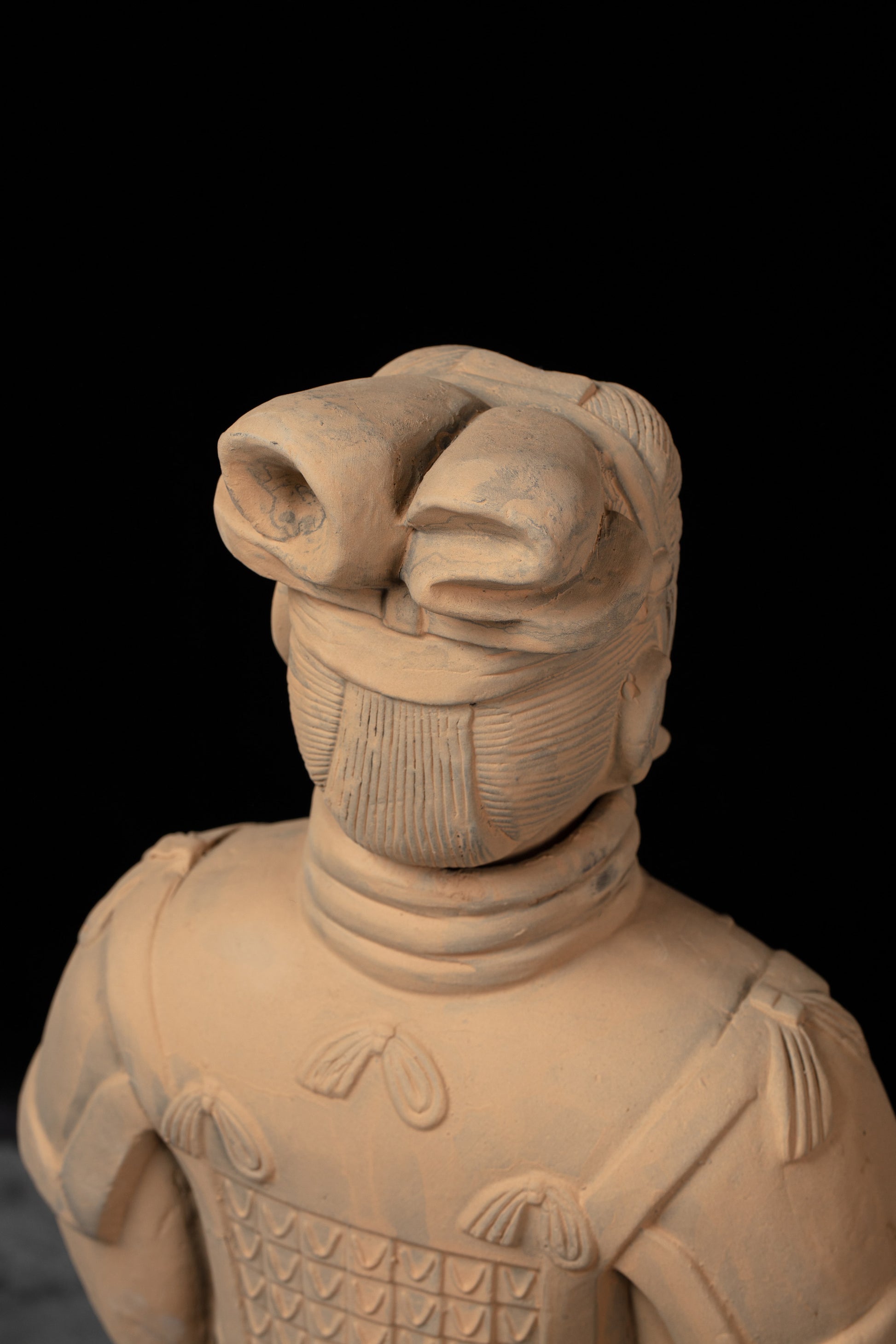 70CM General - CLAYARMY-Dynamic Command Pose: Dynamic view of the 70CM Terracotta Army General, capturing a dynamic command pose that adds movement and energy to the figurine.