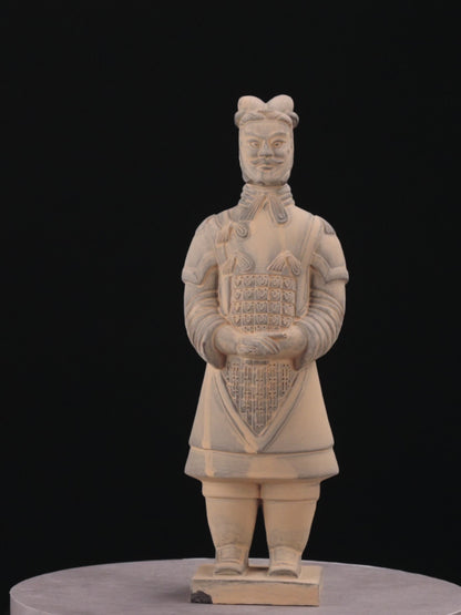 Embark on a visual journey with our 35CM Terracotta Army General. This video provides a closer look at the detailed craftsmanship and imposing stature of this mid-sized figurine. Immerse yourself in the rich history and cultural significance embodied by this replica.